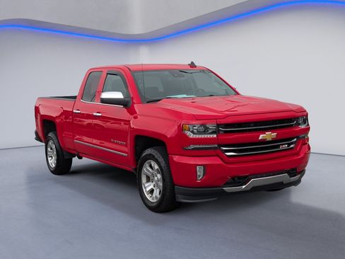 Used 2018 Chevrolet Silverado 1500 LTZ Z71 w/ LTZ Plus Package AWD/4WD image 5