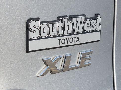 Used 2023 Toyota RAV4 XLE Premium image 13