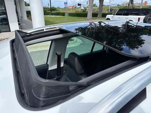 Used 2017 Volkswagen Tiguan Sport image 22