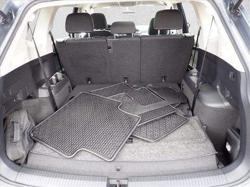 Used 2022 Volkswagen Tiguan S image 8