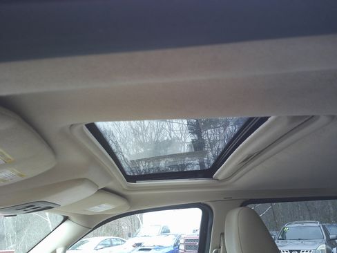 Used 2009 Ford Explorer XLT image 12