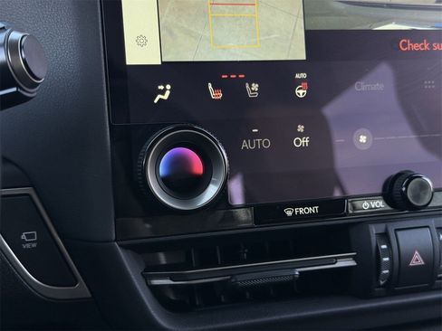 Used 2026 Lexus GX 550 image 19