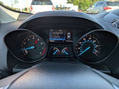 Used 2016 Ford Escape SE w/ Equipment Group 201A image 19