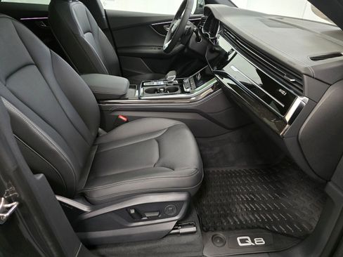 Used 2025 Audi Q8 Premium Plus w/ Premium Plus Package image 21