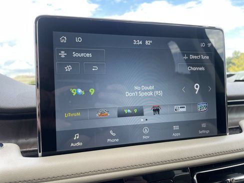 Used 2020 Lincoln Aviator Reserve w/ Equipment Group 202A AWD/4WD image 12
