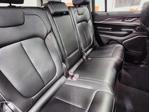 Used 2023 Jeep Grand Cherokee 4WD 4xe image 22