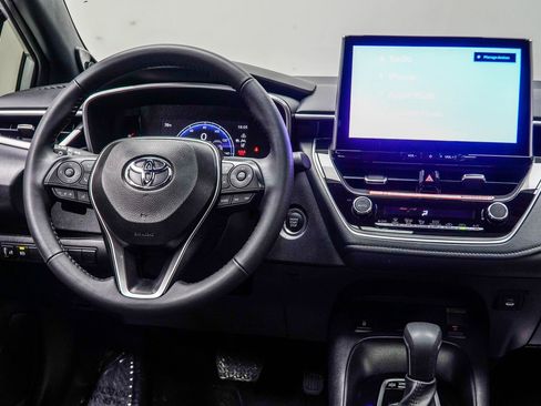 Used 2025 Toyota Corolla XSE FWD image 16