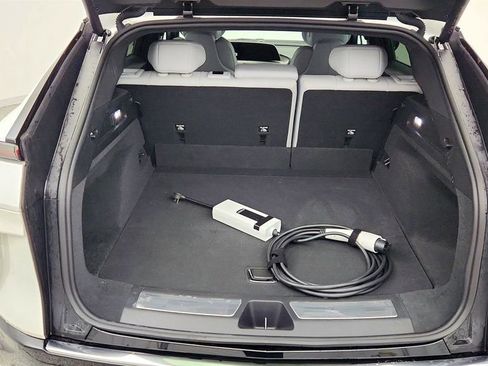 Used 2024 Cadillac Lyriq Luxury image 21