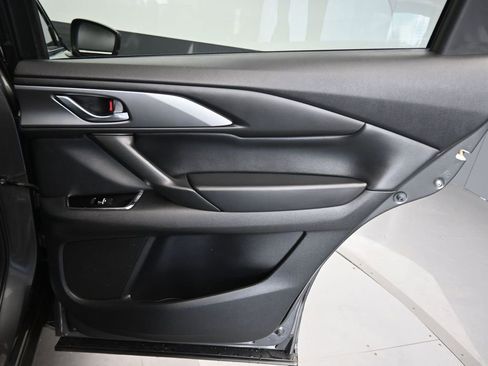 Used 2019 MAZDA CX-9 Touring image 38