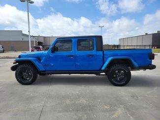 New 2025 Jeep Gladiator Willys video 2