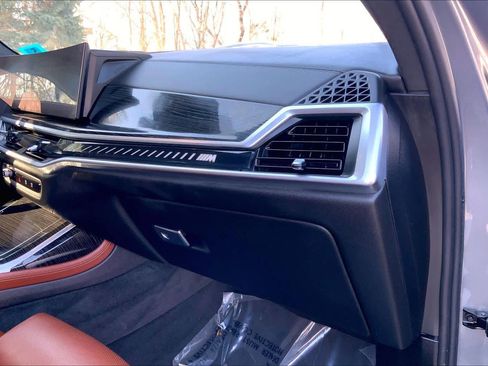 Certified 2025 BMW X7 M60i w/ Climate Comfort Package image 19