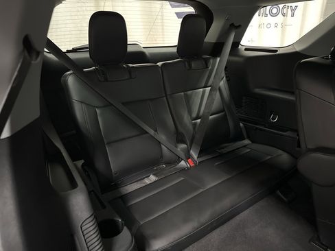 Used 2024 Ford Explorer XLT w/ Equipment Group 202A image 36