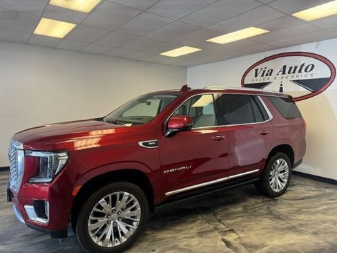 Used 2021 GMC Yukon Denali w/ Denali Ultimate Package AWD/4WD image 6