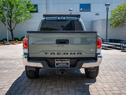 Used 2022 Toyota Tacoma TRD Off-Road AWD/4WD image 6