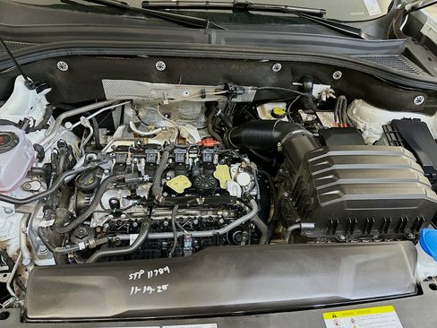 Used 2025 Volkswagen Atlas SE image 36