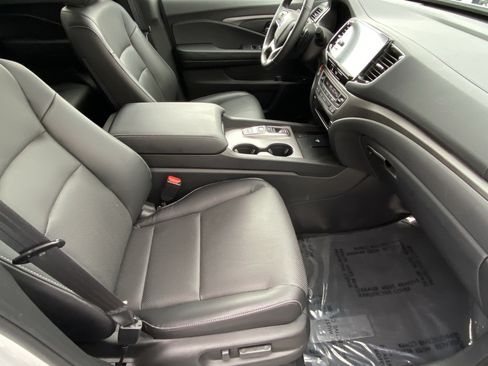 Used 2025 Honda Ridgeline RTL+ image 9