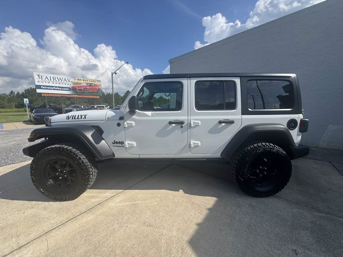 Used 2020 Jeep Wrangler Unlimited Sport AWD/4WD image 2