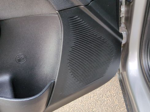 Used 2016 Dodge Challenger SXT RWD image 12