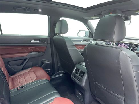 Used 2023 Volkswagen Atlas Cross Sport SEL Premium R-Line image 50