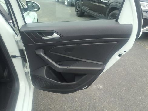 Used 2019 Volkswagen Jetta SEL Premium image 12