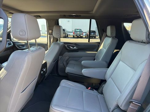 Used 2021 GMC Yukon SLT w/ SLT Luxury Plus Package image 13