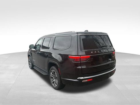 Used 2024 Jeep Wagoneer Series II w/ Flexible Seating Group image 3