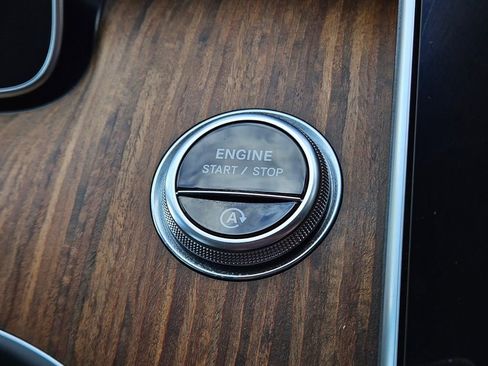 Certified 2022 Mercedes-Benz C 300 4MATIC Sedan image 21