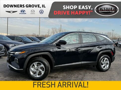 Used 2023 Hyundai Tucson SE image 1