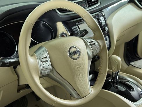 Used 2014 Nissan Rogue SL w/ SL Premium Package AWD/4WD image 13
