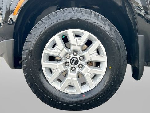 Used 2023 Nissan Frontier SV w/ Technology Package image 15