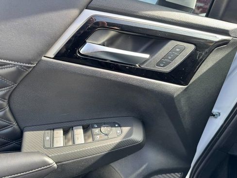 Used 2022 Mitsubishi Outlander SEL image 16