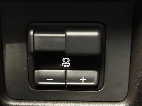 Used 2023 Chevrolet Colorado ZR2 w/ ZR2 Convenience Package III image 22