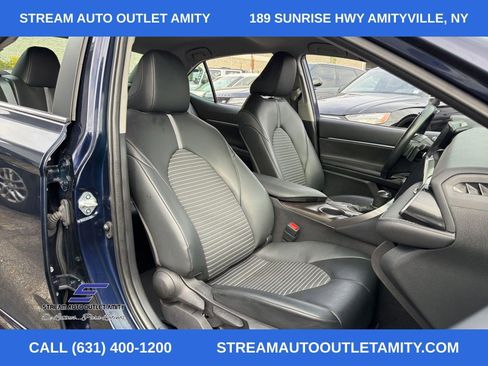Used 2022 Toyota Camry SE FWD image 12