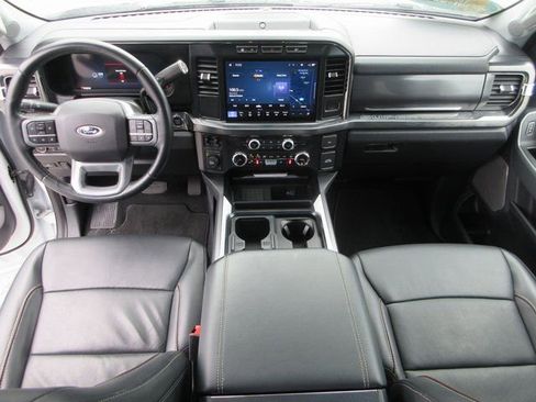 Used 2024 Ford F250 Lariat image 8