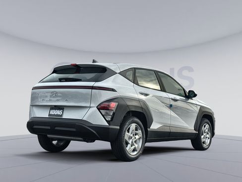 New 2026 Hyundai Kona SE image 7