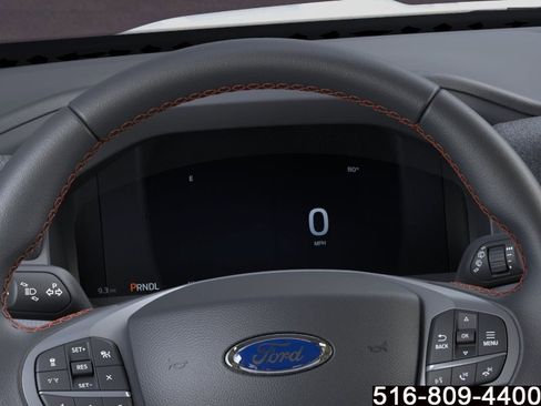 Used 2025 Ford Explorer Active AWD/4WD image 14