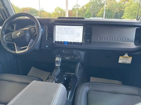 New 2025 Ford Bronco Badlands image 28