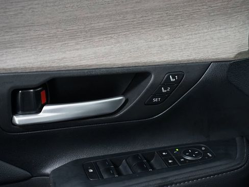 Used 2024 Toyota Grand Highlander Limited image 34