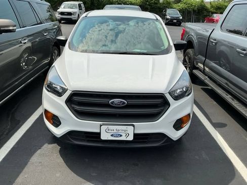 Used 2019 Ford Escape S FWD image 3