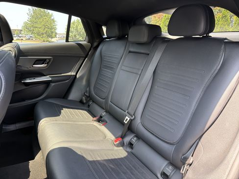 Used 2024 Mercedes-Benz GLC 300 4MATIC w/ AMG Line image 9