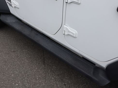 Used 2018 Jeep Wrangler Unlimited Sport S image 14