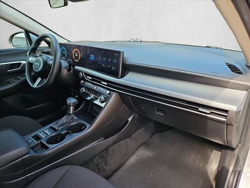Used 2025 Hyundai Sonata SE image 21