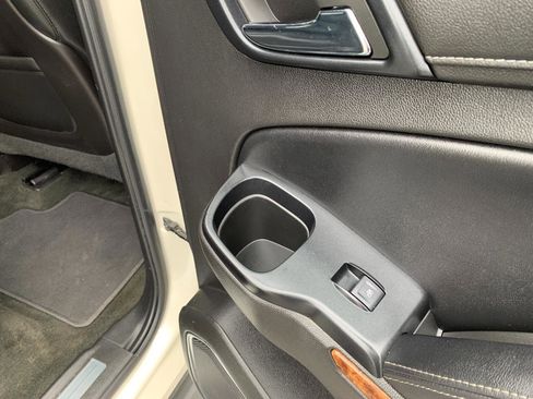 Used 2015 Chevrolet Tahoe LTZ image 41