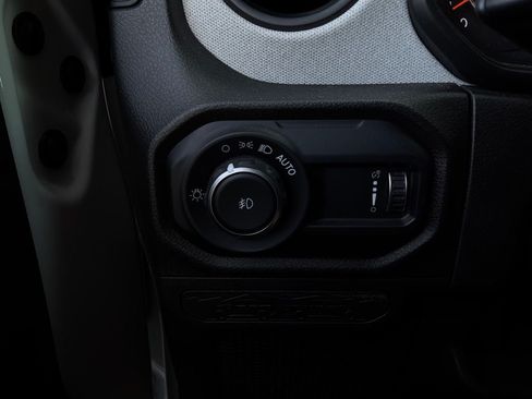Used 2025 Jeep Wrangler Unlimited Sport AWD/4WD image 18