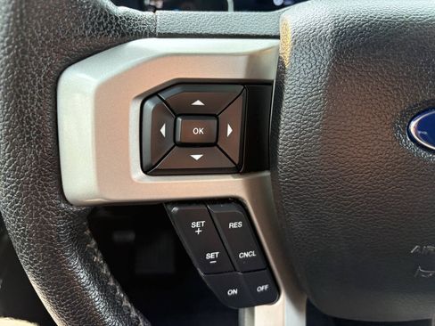Used 2016 Ford F150 Lariat w/ Equipment Group 502A Luxury AWD/4WD image 15