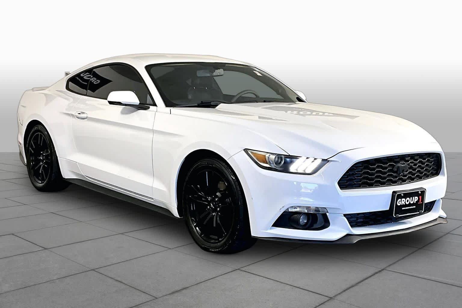 Used 2015 Ford Mustang Premium RWD image 3