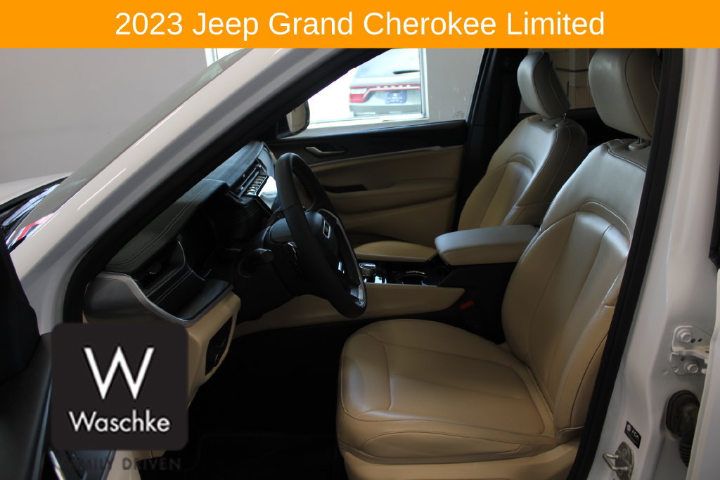 Used 2023 Jeep Grand Cherokee Limited w/ Trailer Tow Prep Group (B) AWD/4WD image 17