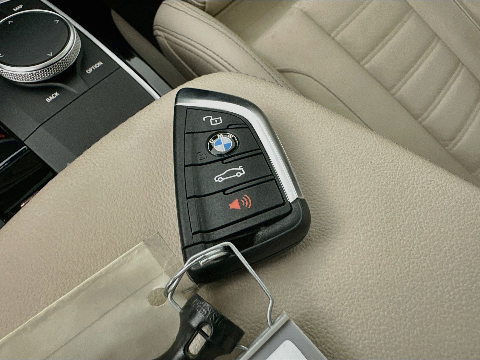 Used 2024 BMW X3 xDrive30i w/ Premium Package AWD/4WD image 30