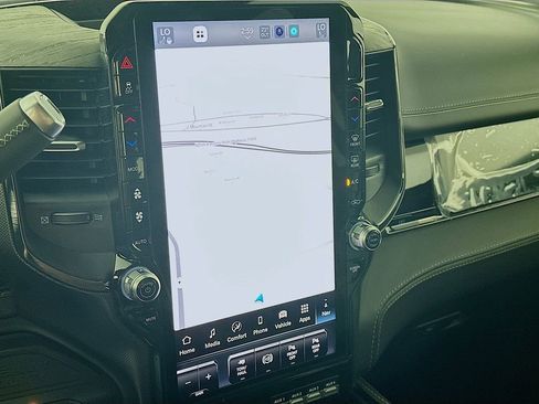 New 2026 RAM 3500 Limited w/ Towing Technology Group image 15