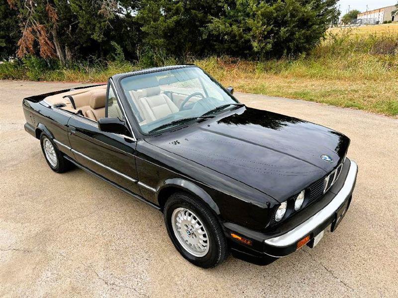 Used 1991 BMW 325i Convertible RWD image 2